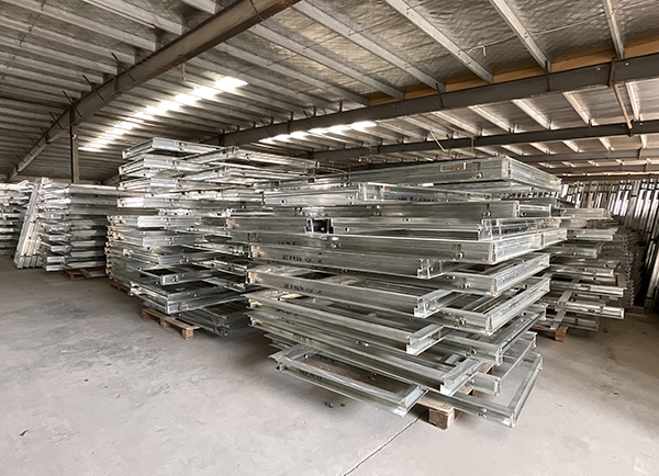 廠房實景（門框 半成品）